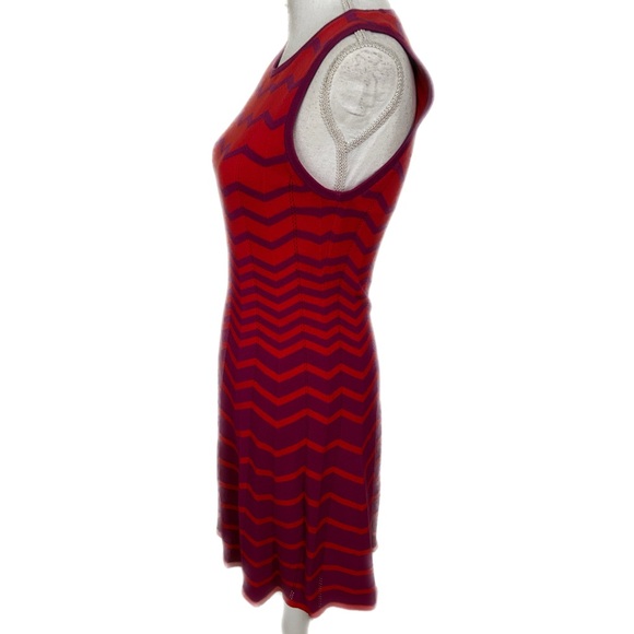 Trina Turk Knit Dress Fit and Flare Sleeveless Chevron Pattern Purple Orange 4 - Picture 3 of 8